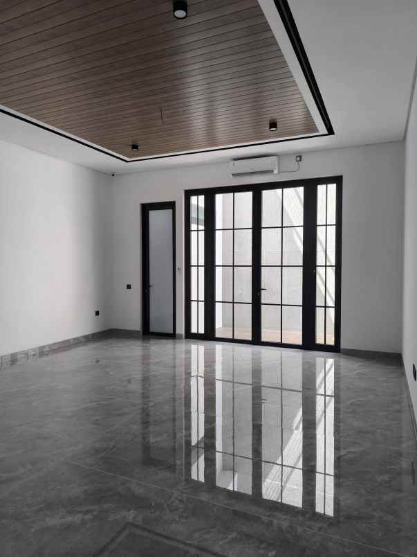 dijual rumah waterfront citraland