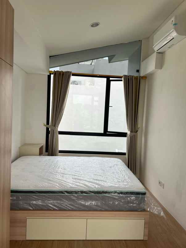 dijual rumah waterfront estate lippo cikarang selatan