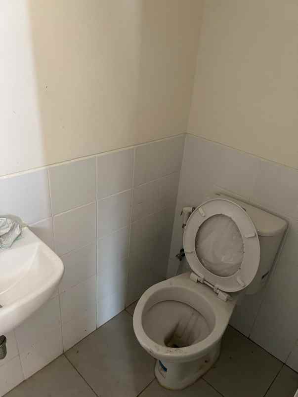 dijual rumah waterfront estate lippo cikarang selatan