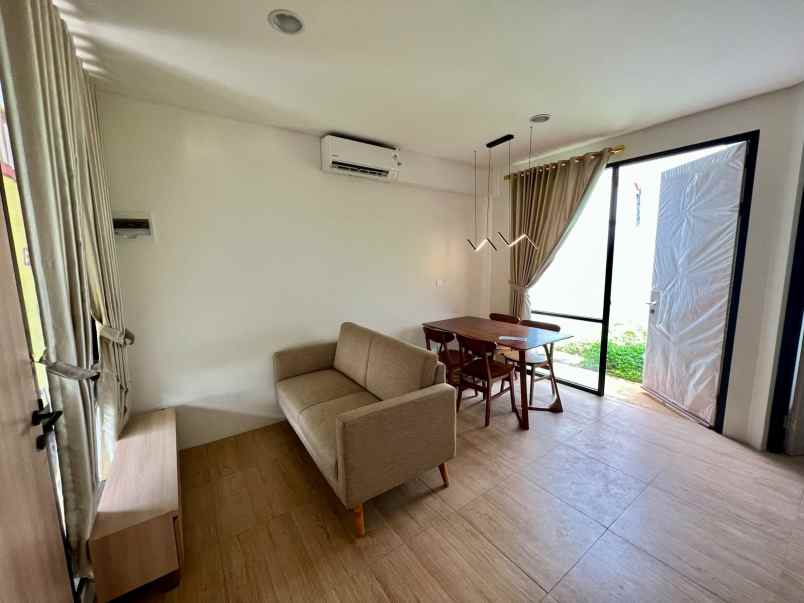 dijual rumah waterfront estate lippo cikarang selatan