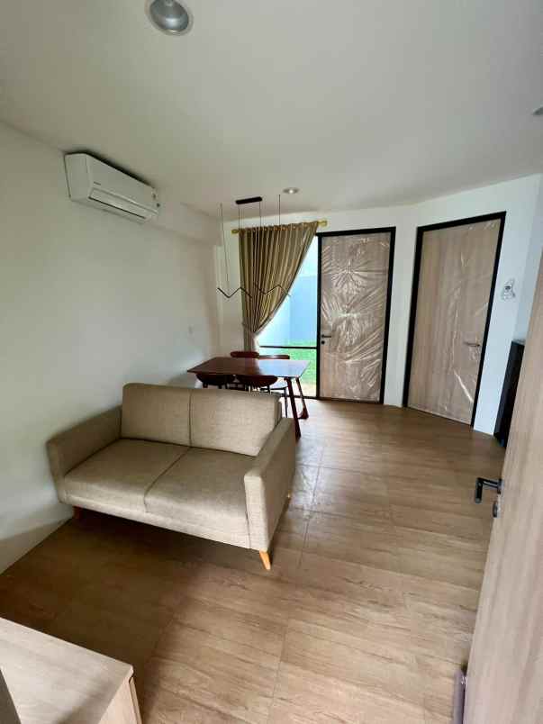 dijual rumah waterfront estate lippo cikarang selatan