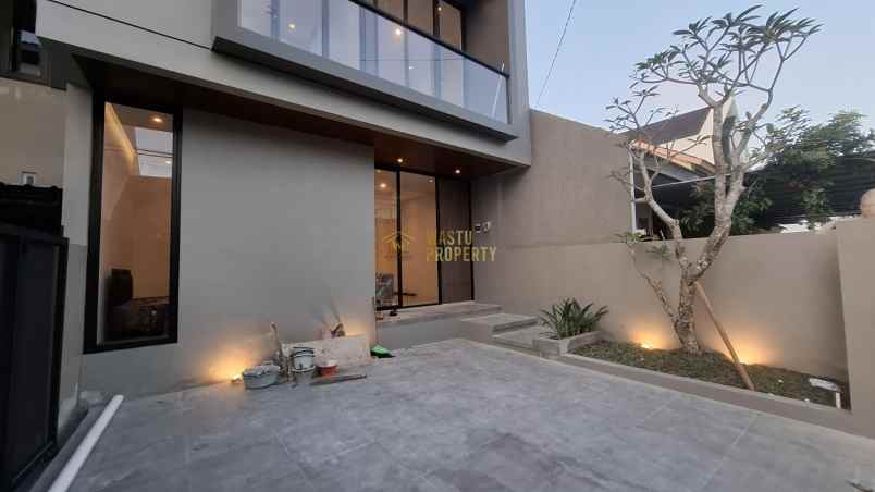 dijual rumah wedomartani maguwoharjo