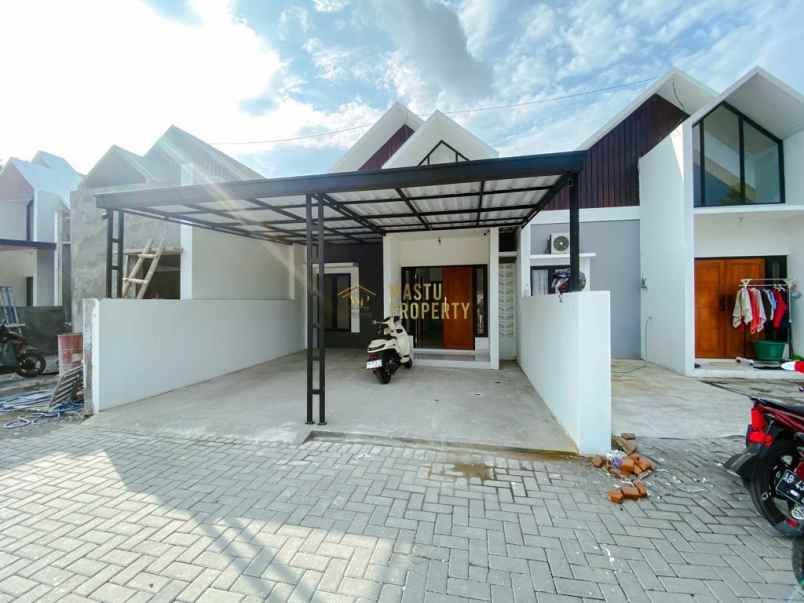 dijual rumah wirokerten