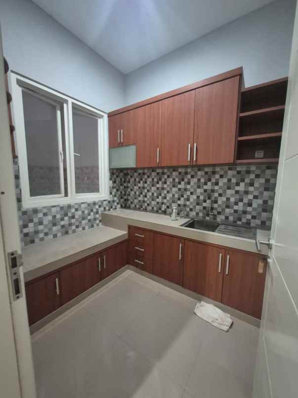 dijual rumah wisma kedung asem indah 2