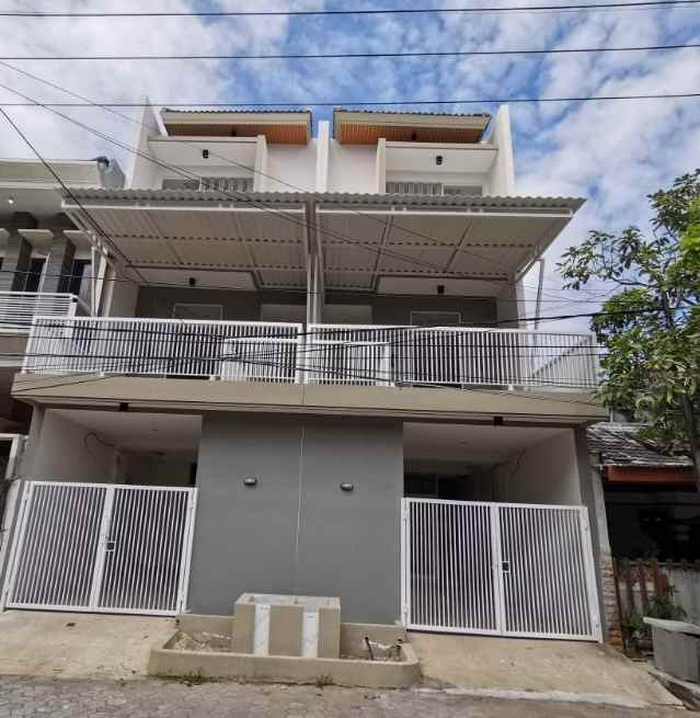 dijual rumah wisma permai