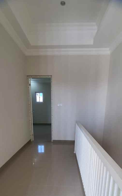 dijual rumah wisma permai