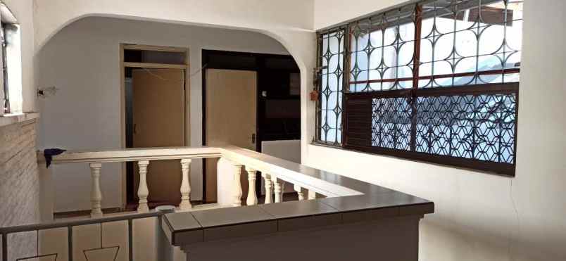 dijual rumah wisma permai