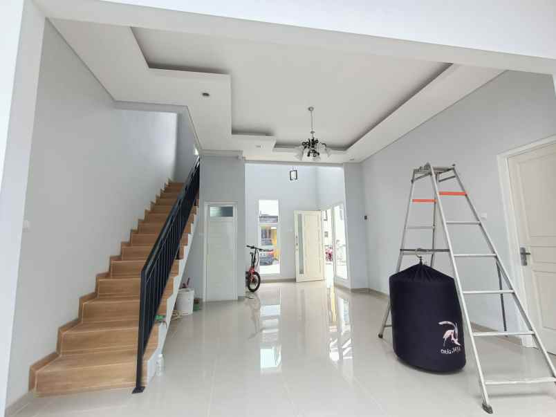 dijual rumah wolter monginsidi pedurungan