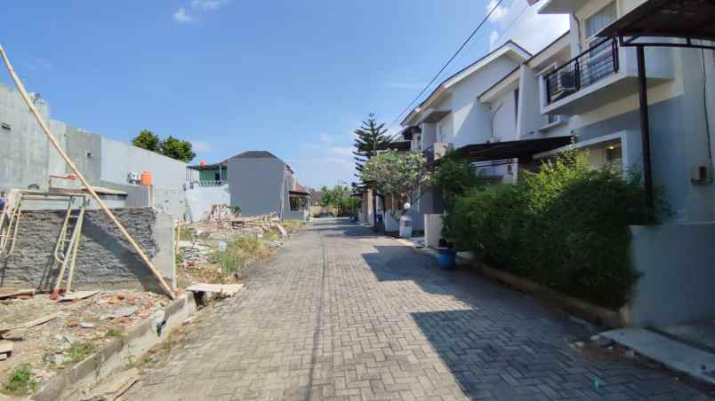 dijual rumah wolter monginsidi pedurungan