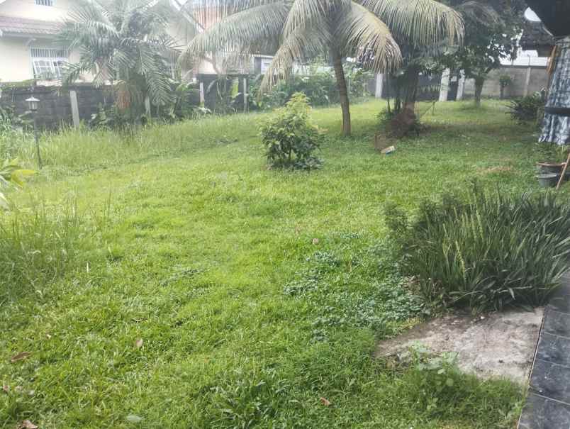 dijual tanah beserta bangunan kost an