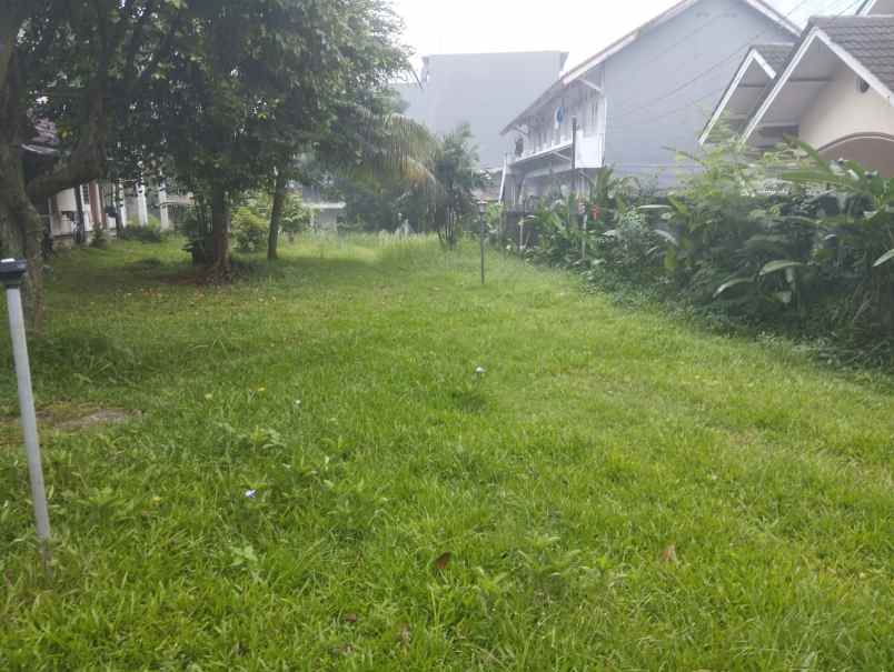 dijual tanah beserta bangunan kost an