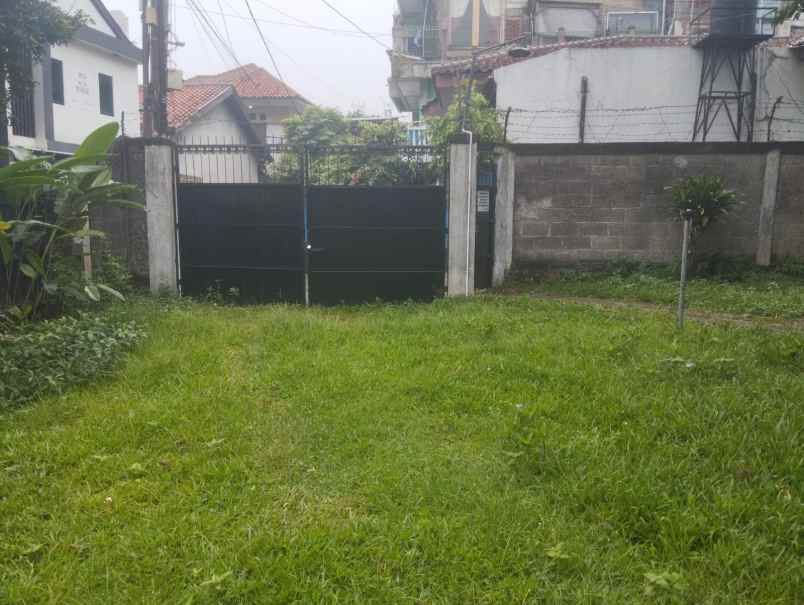 dijual tanah beserta bangunan kost an