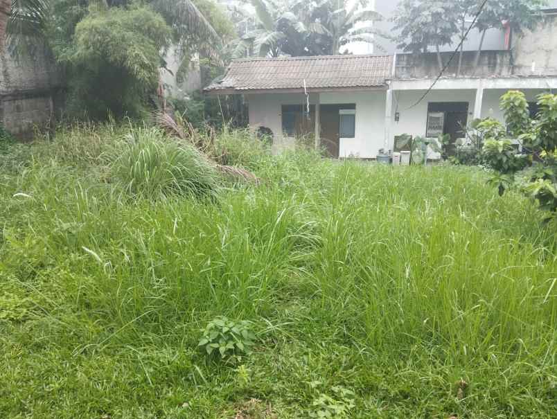 dijual tanah beserta bangunan kost an