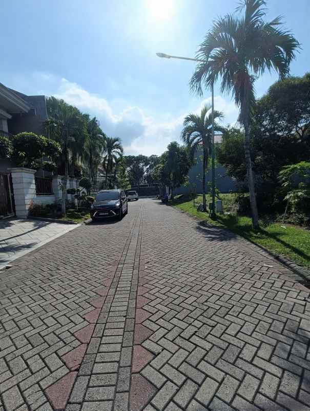 dijual tanah graha famili