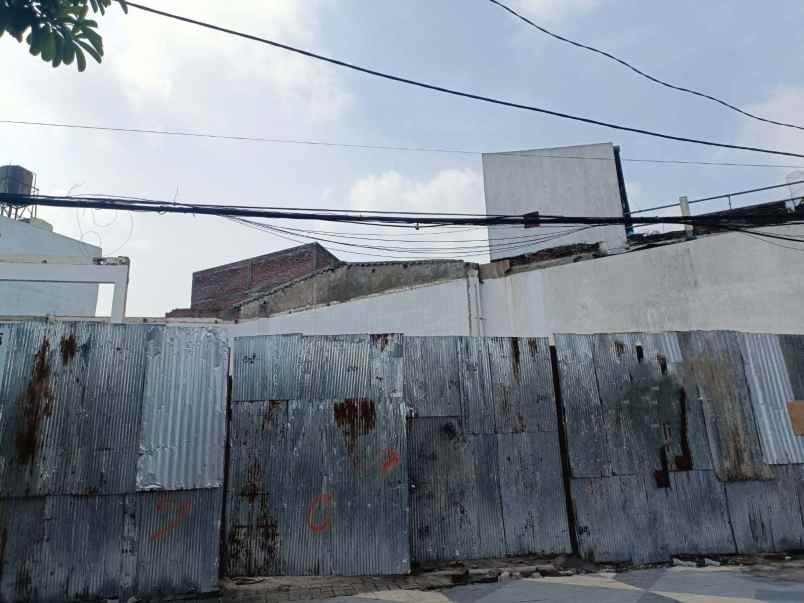 dijual tanah jalan raya dharmahusada