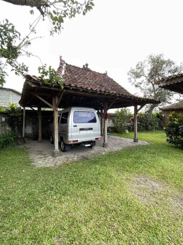 dijual villa babadan wedomartani