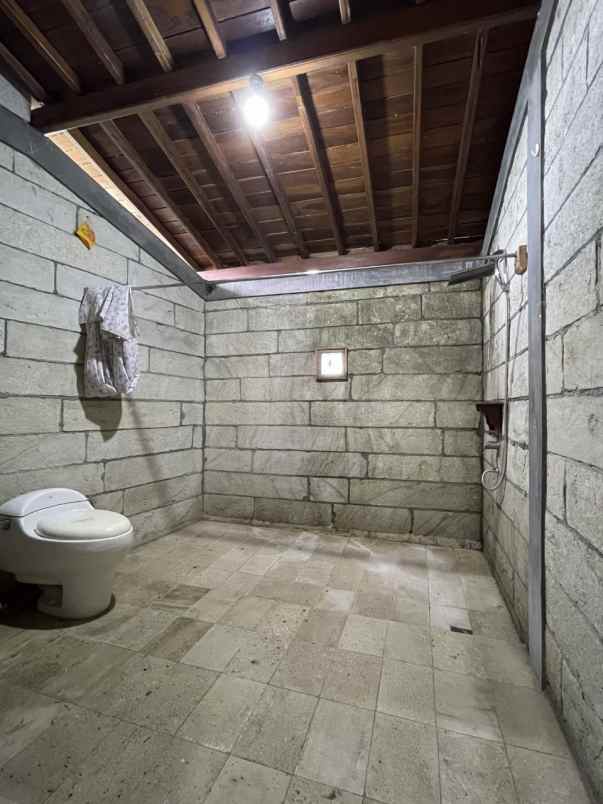 dijual villa babadan wedomartani