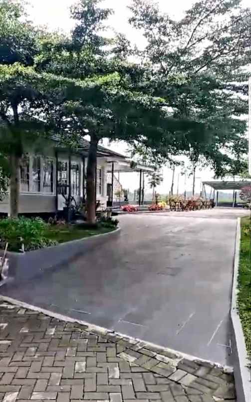 dijual villa jl plered