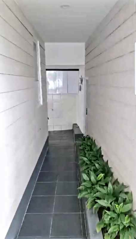 dijual villa jl plered