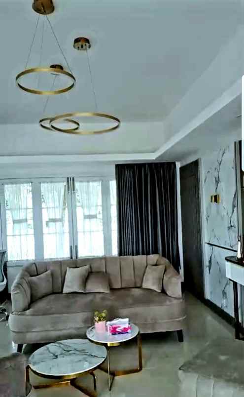 dijual villa jl plered