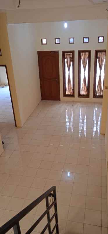 disewa hunian taman harapan baru bekasi c0511