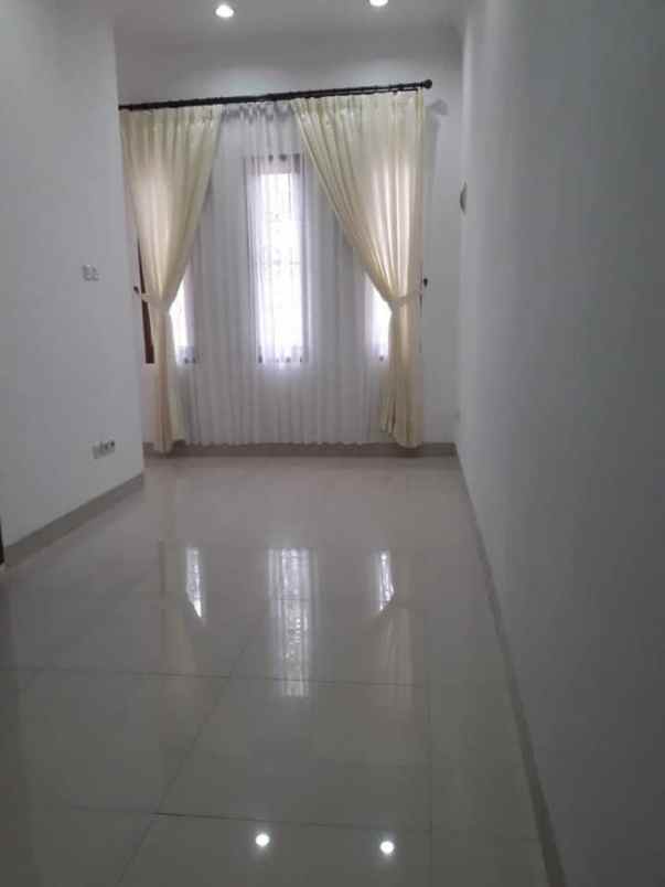 disewa hunian tingkat pondok ungu permai b0075