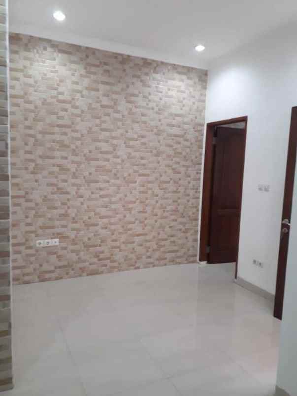disewa hunian tingkat pondok ungu permai b0075