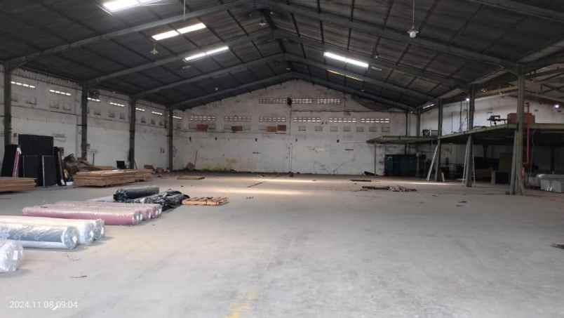 disewakan gudang siap pakai di jombang