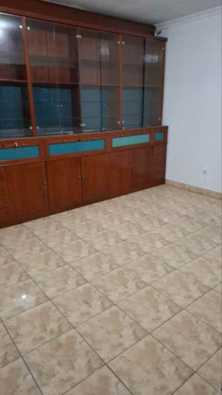 disewakan ruko di ir soekarno