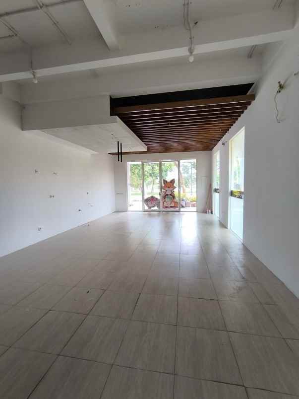 disewakan ruko gudang kantor graha natura sambikerep