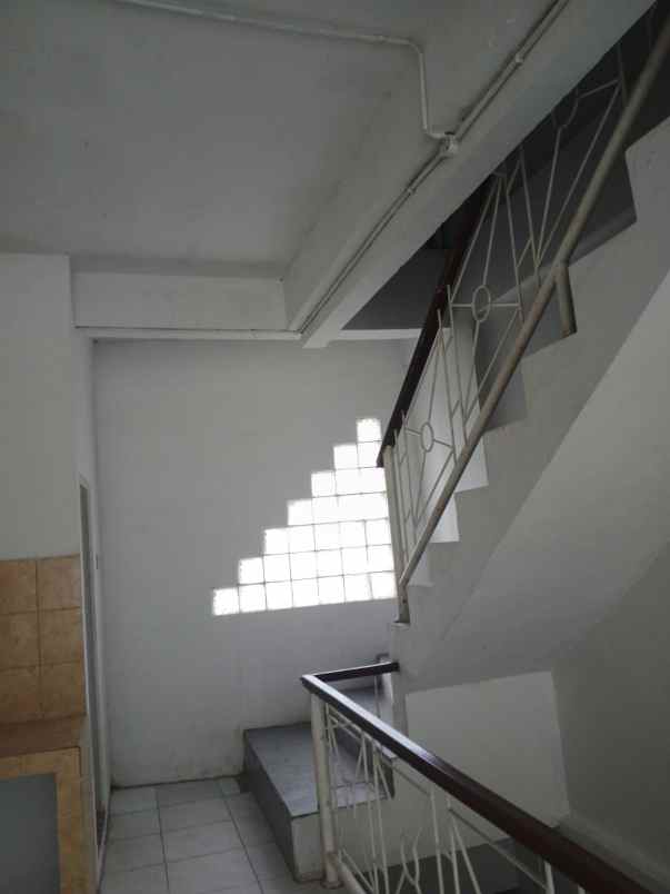 disewakan ruko gudang kantor jalan raya fatmawati