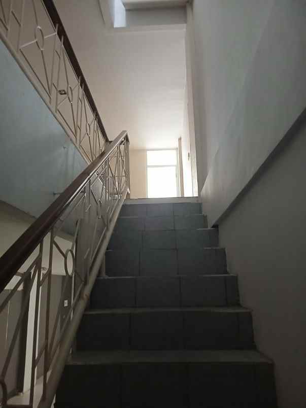 disewakan ruko gudang kantor jalan raya fatmawati