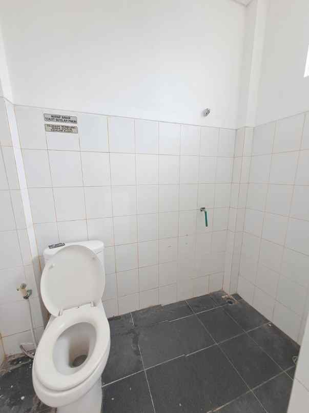 disewakan ruko gudang kantor suvarna sutera cikupa