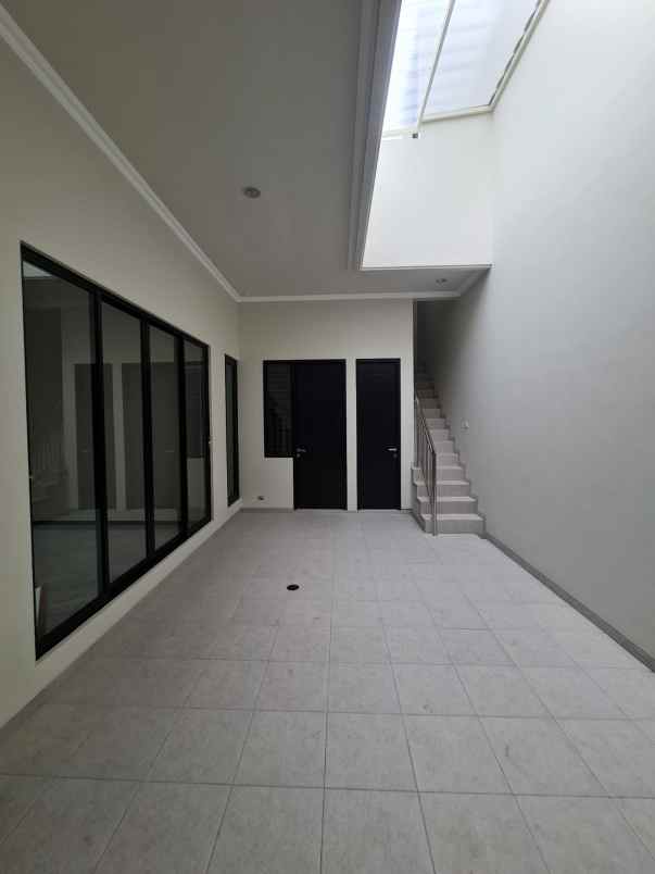 disewakan rumah darmo permai timur