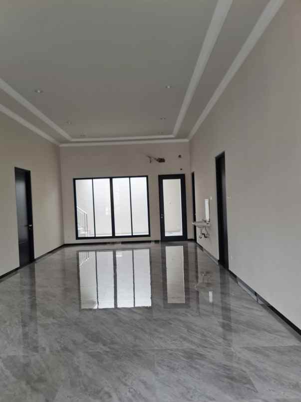 disewakan rumah darmo permai timur