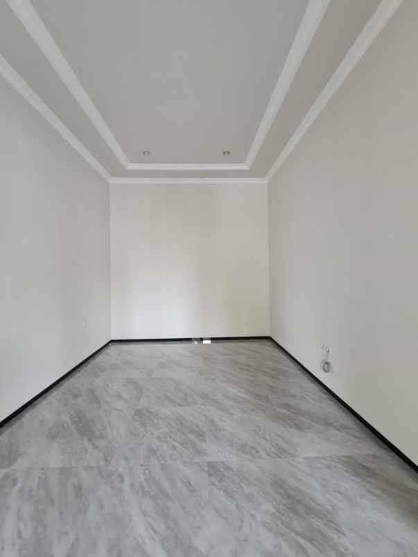 disewakan rumah darmo permai timur