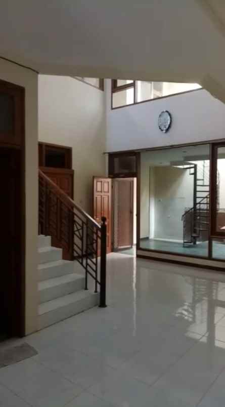 disewakan rumah dharmahusada