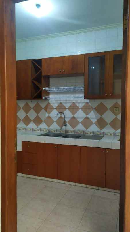 disewakan rumah dharmahusada