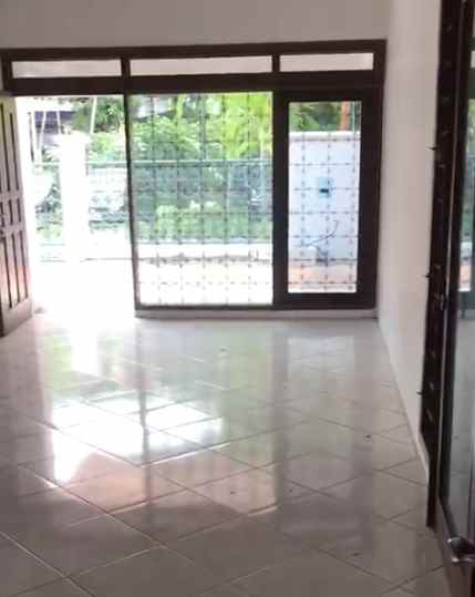 disewakan rumah dharmahusada selatan