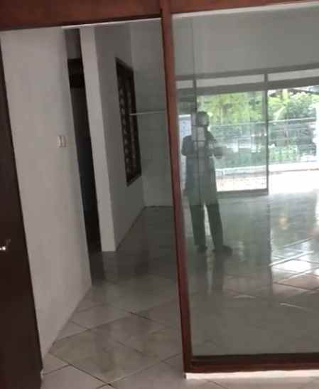 disewakan rumah dharmahusada selatan