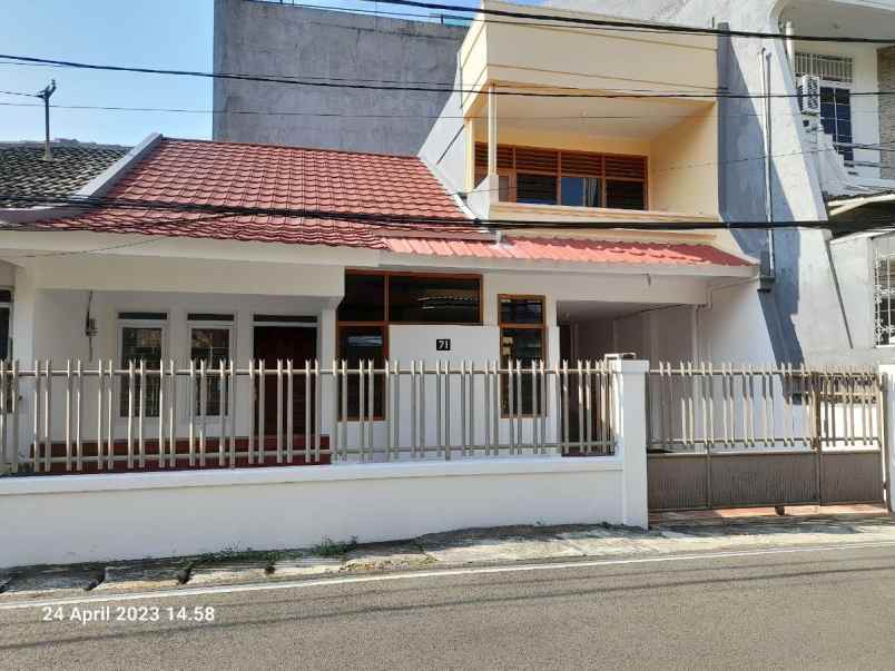 disewakan rumah jalan cmpaka putih barat