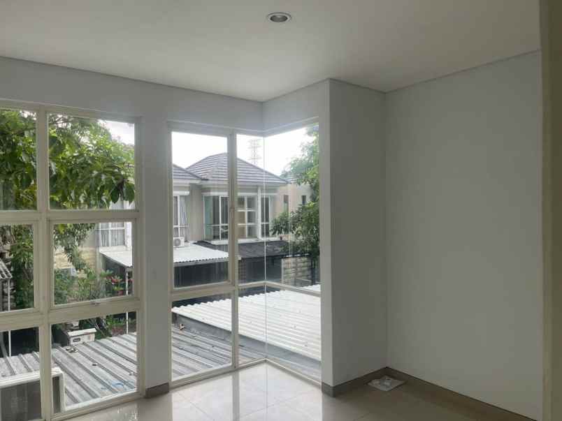 disewakan rumah jalan greenlake citraland