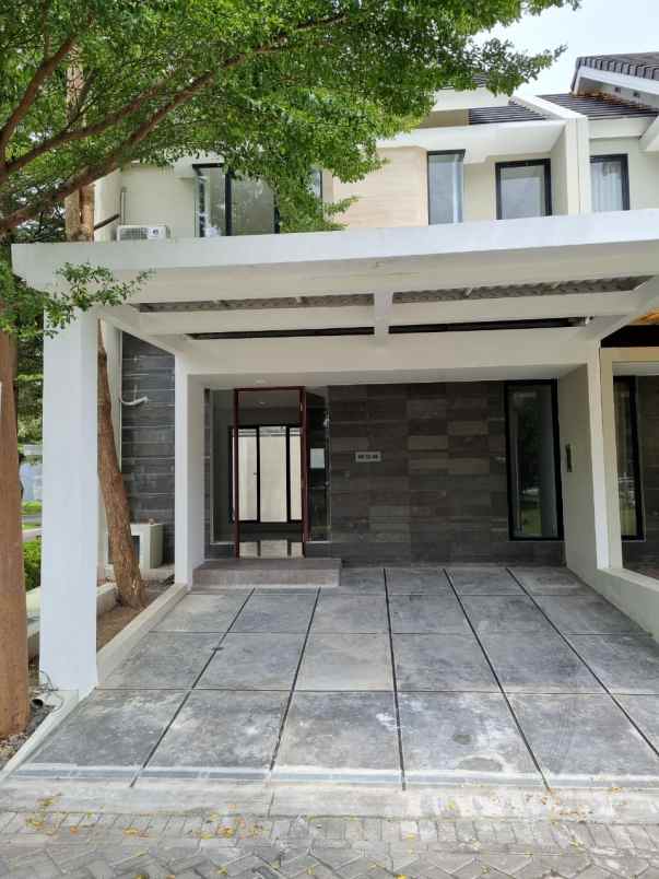 disewakan rumah jalan north west lake