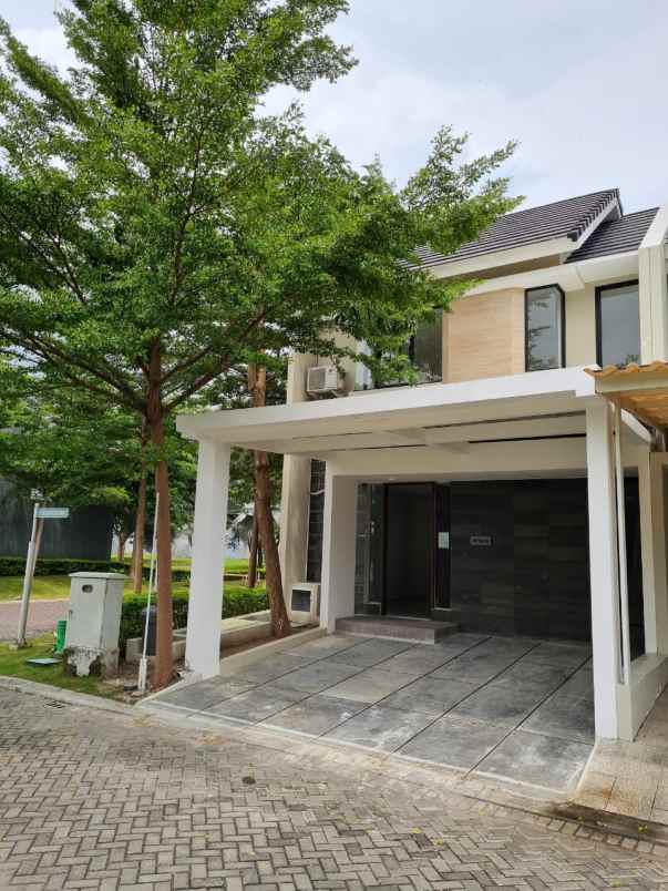 disewakan rumah jalan north west lake