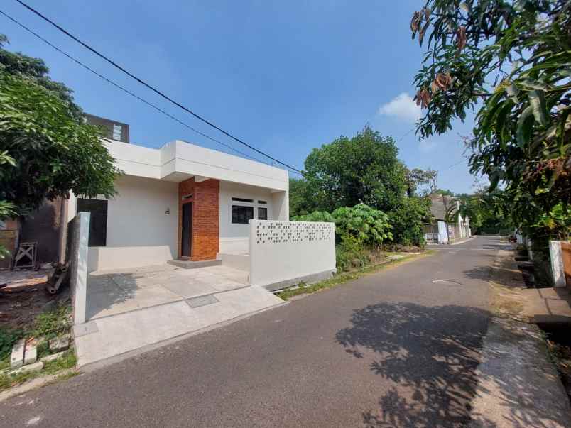 disewakan rumah jl blora antapani kota bandung