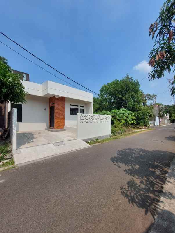 disewakan rumah jl blora antapani kota bandung