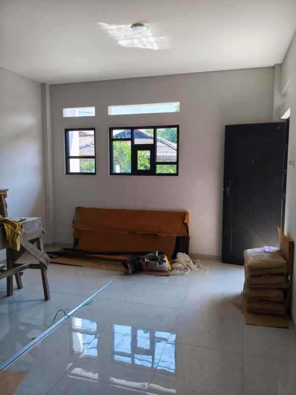 disewakan rumah jl blora antapani kota bandung