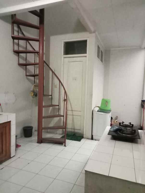 disewakan rumah komplek sarimas arcamanik