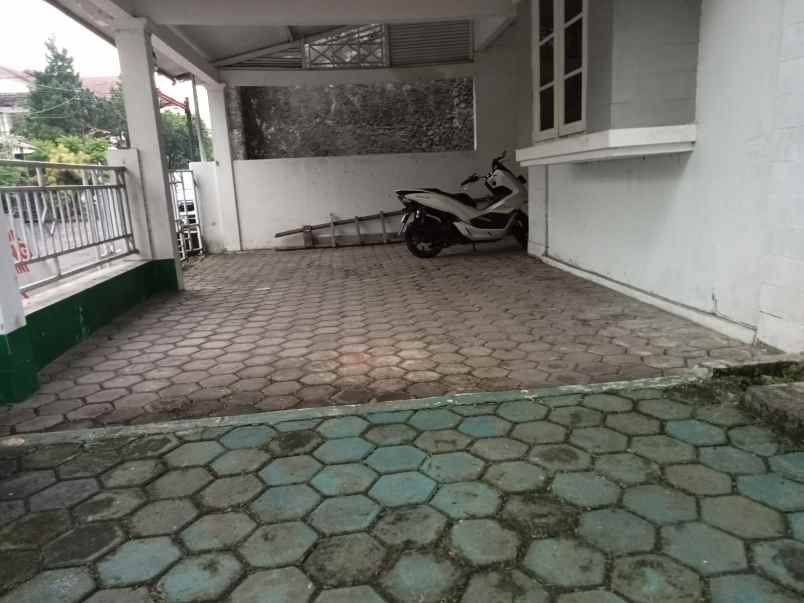 disewakan rumah komplek sarimas arcamanik