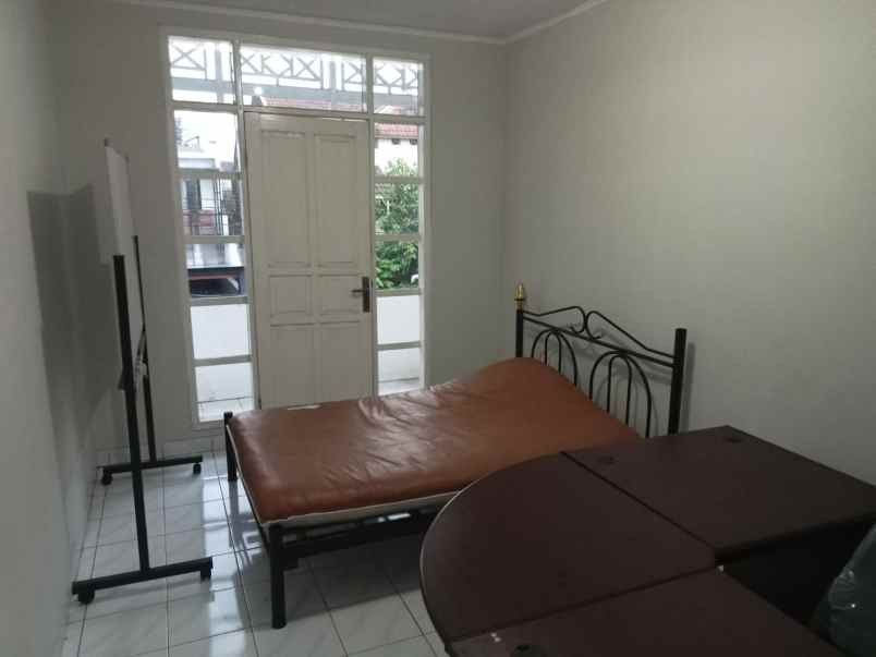 disewakan rumah komplek sarimas arcamanik